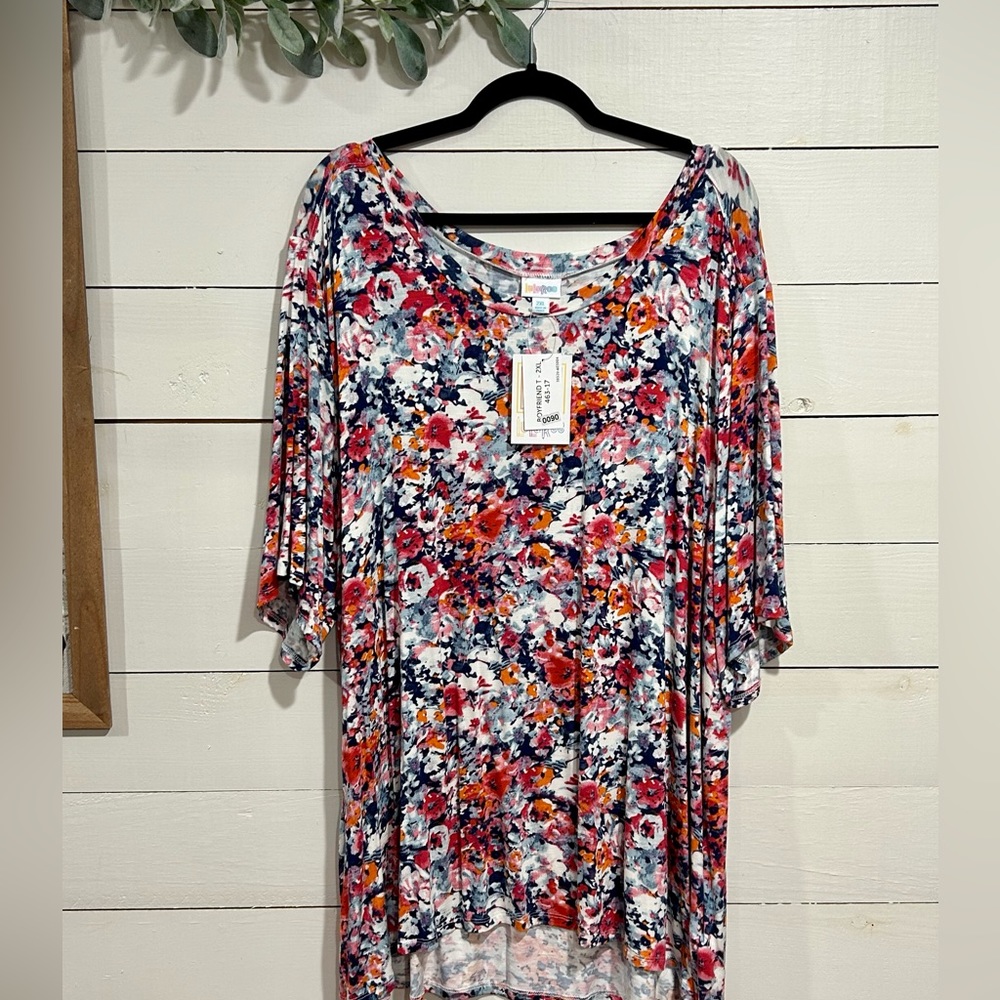 Bright Floral Boyfriend T NWT LULAROE 2X